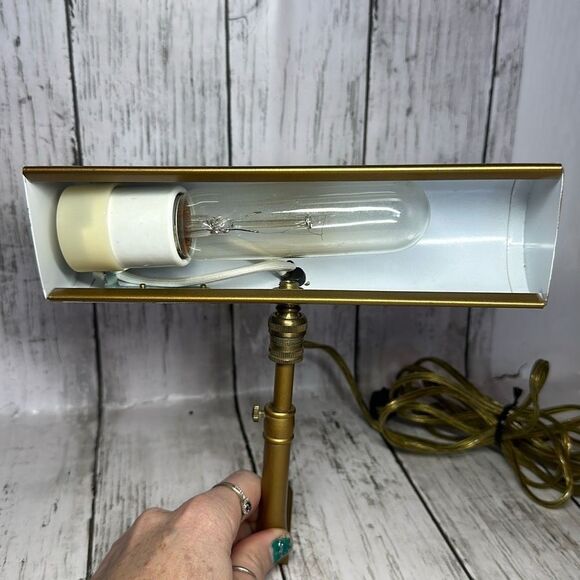 Underwriters Laboratories Vintage 80s Portable Lamp Issue No. Z-0323 Gold - Picture 1 of 11